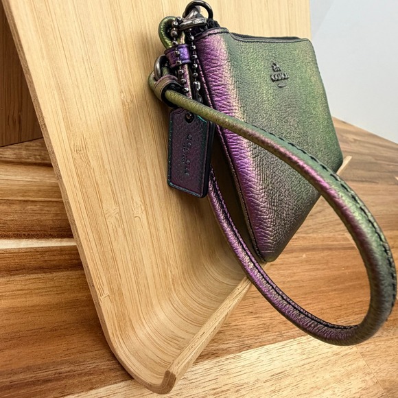 Coach HOLOGRAM CORNER ZIP WRISTLET Iridescent Metallic Purple Leather Small - Picture 2 of 5